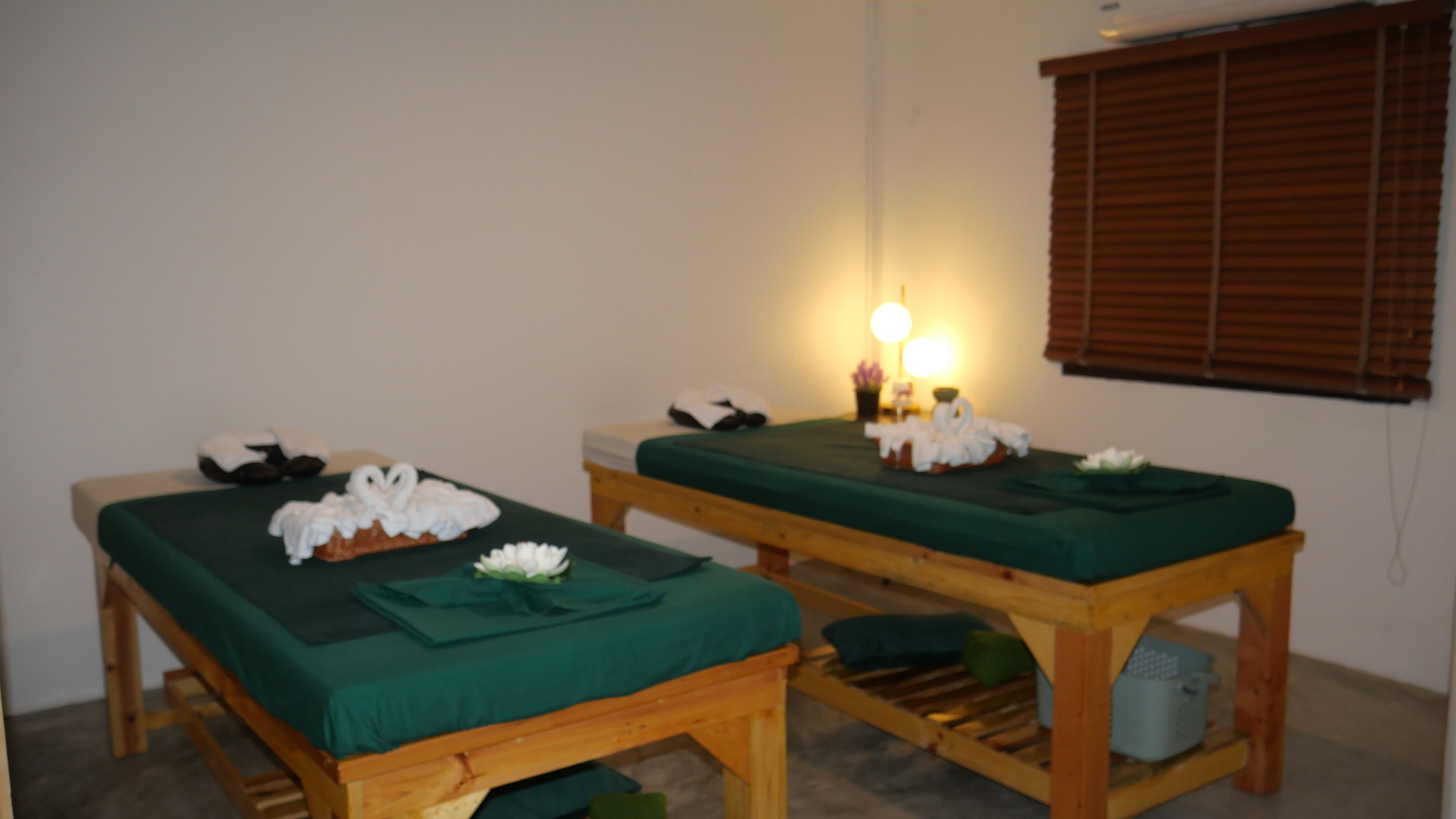 Full Body Massage - Jade Lotus Spa